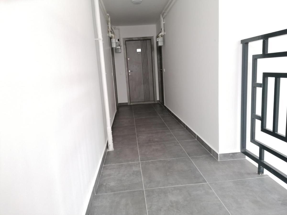 Ama Apartament Cu Terasa 50 Mp & Parcare ブラショフ エクステリア 写真