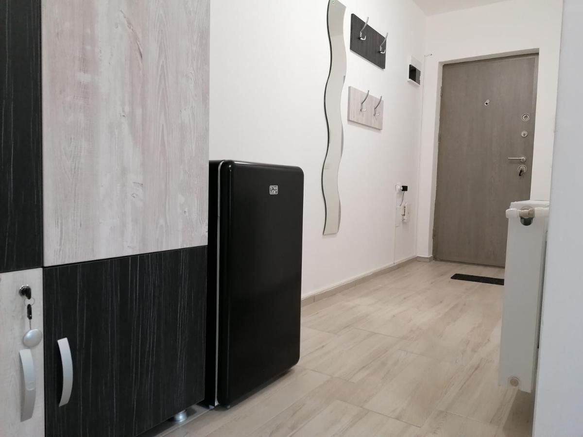 Ama Apartament Cu Terasa 50 Mp & Parcare ブラショフ エクステリア 写真