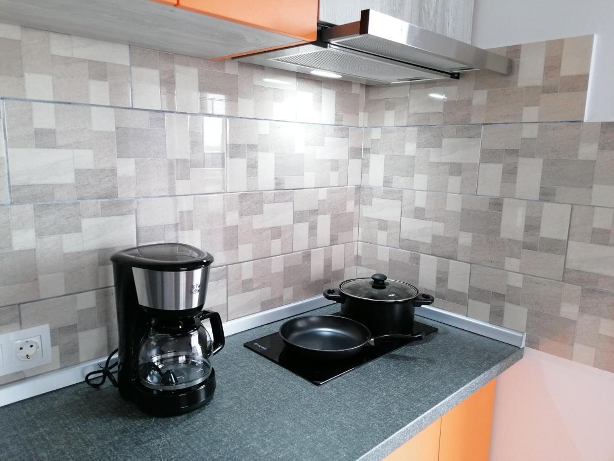 Ama Apartament Cu Terasa 50 Mp & Parcare ブラショフ エクステリア 写真
